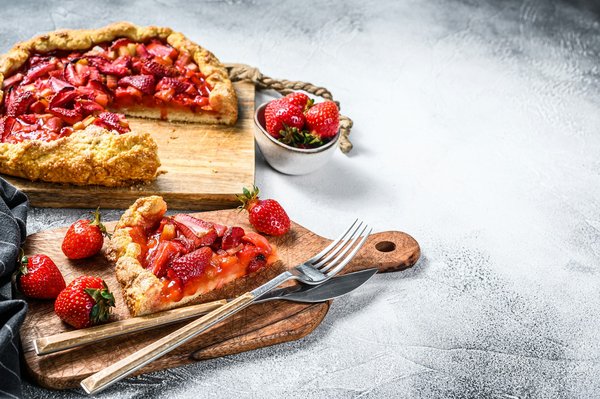 Quelles sont les astuces pour une tarte aux fruits avec une pâte croustillante et une garniture juteuse ?